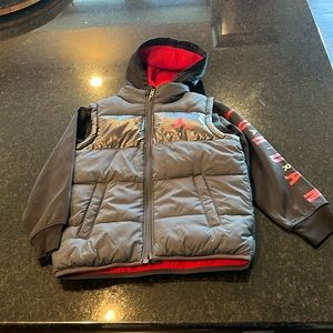 Air Jordan boys puffer with hood size 4-5